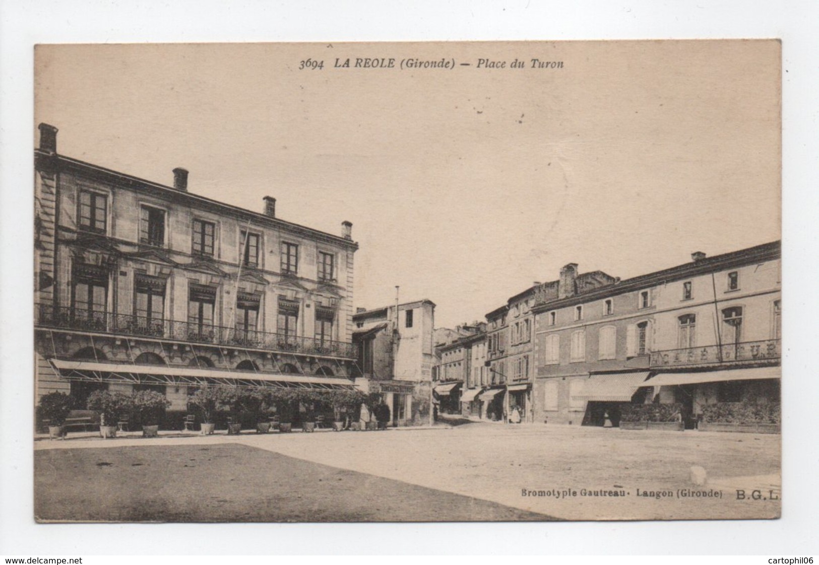 - CPA LA RÉOLE (33) - Place Du Turon - Photo Gautreau 3694 - - La Réole