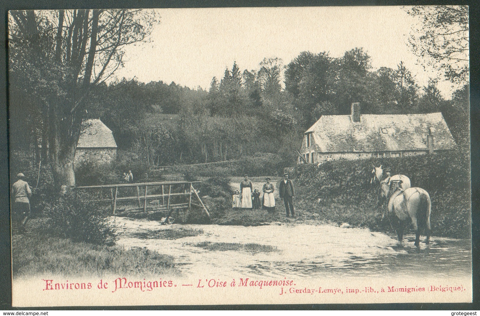CP De MACQUENOISE L'OISE + Chevaux   15498 - Momignies