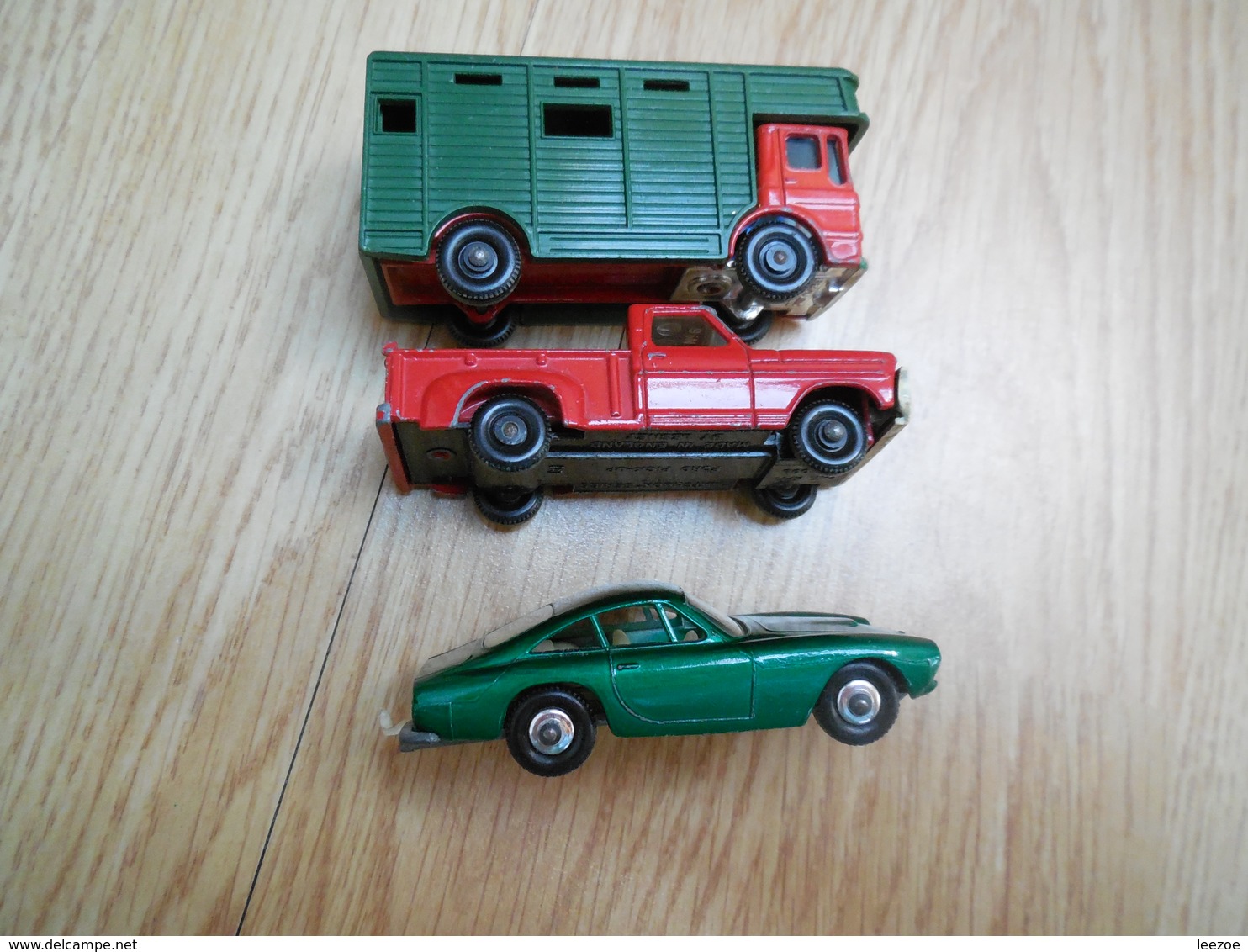 Matchbox N°75 FERRARI BERLINETTA.N° 6 FORD PICK UP.HORSE BOX ©1969 (sans Cheval) - Camions, Bus Et Construction