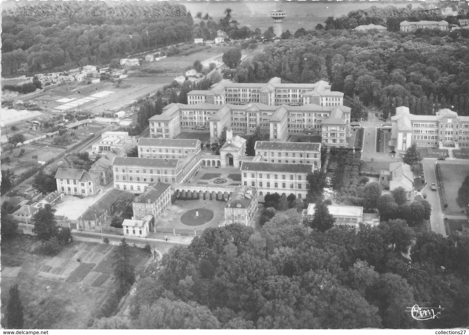 92-GARCHES- HÔPITAL RAYMOND POINCARE ET HOSPICE BREZIN - Garches