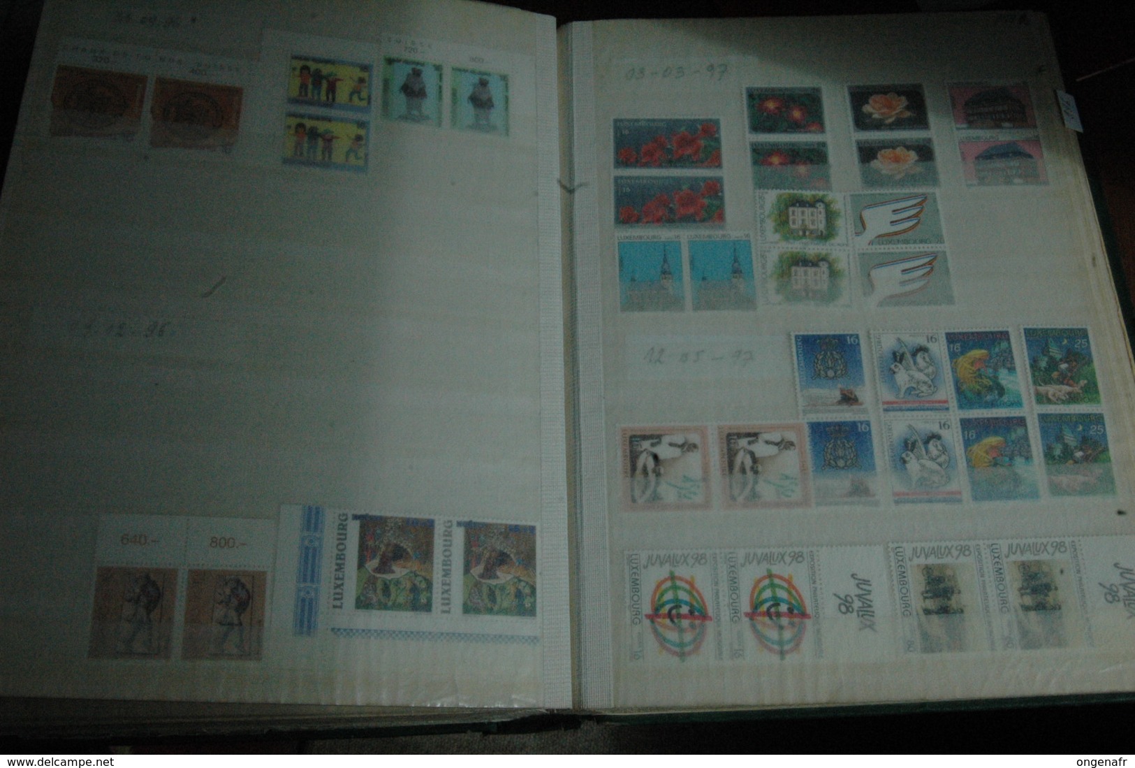 Classeur de 24 pages de stock ( timbres **) début pas compté--   de 1970 à 1999 (Prifix, Côte 2009 : 2105€)