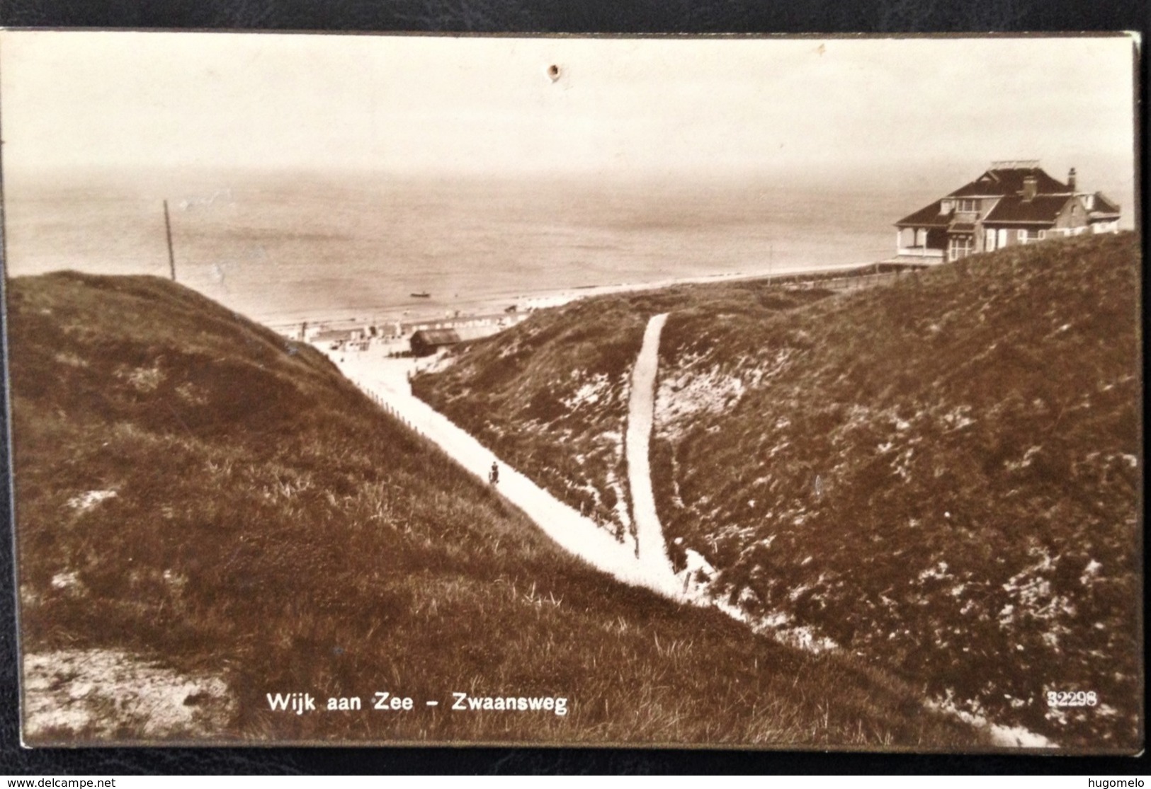 Netherlands, Circulated Postcard,  "Landscapes", "Architecture", "Wijk Aan Zee" - Wijk Aan Zee