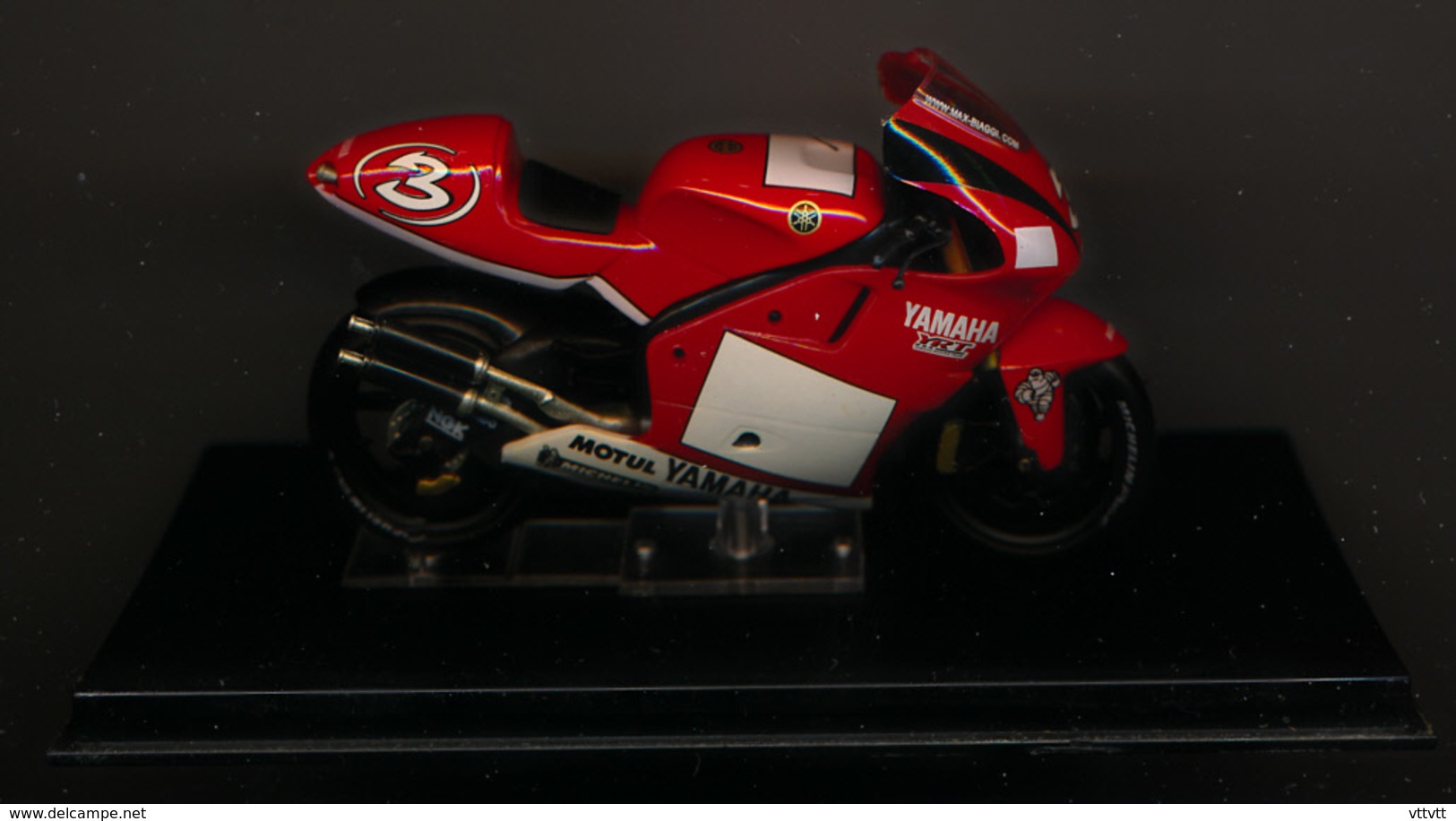 MOTO GP : YAMAHA YZR 500, MAX BIAGGI, 2001 - Motorcycles