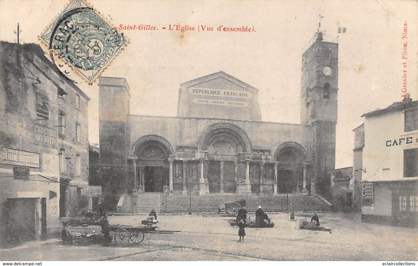 Saint Gilles       30           La Place, L'église, Marchandes    (Voir Scan) - Saint-Gilles