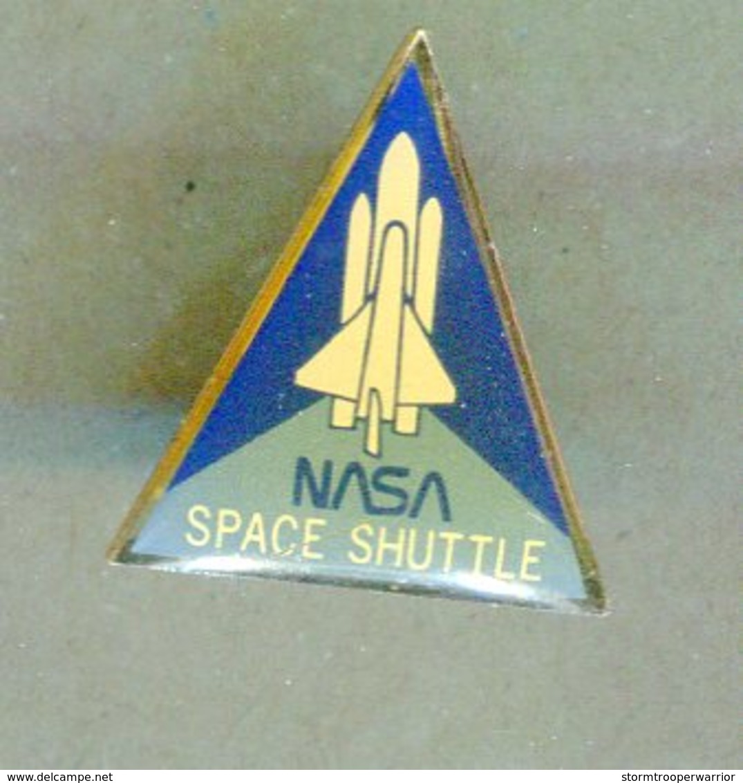 Pin's - NASA Space Shuttle - Discovery - Space