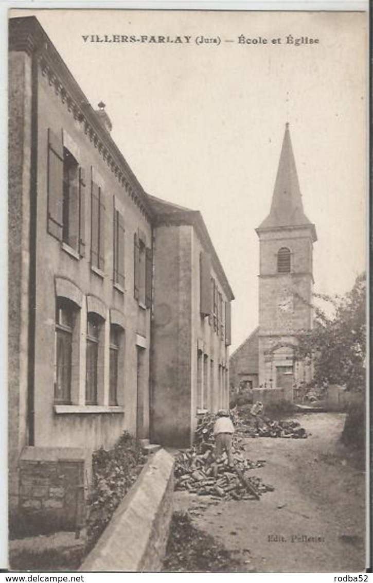 CPA - 39 - Jura - Villers Farlay - Ecole Et Eglise  - Animée - Villers Farlay