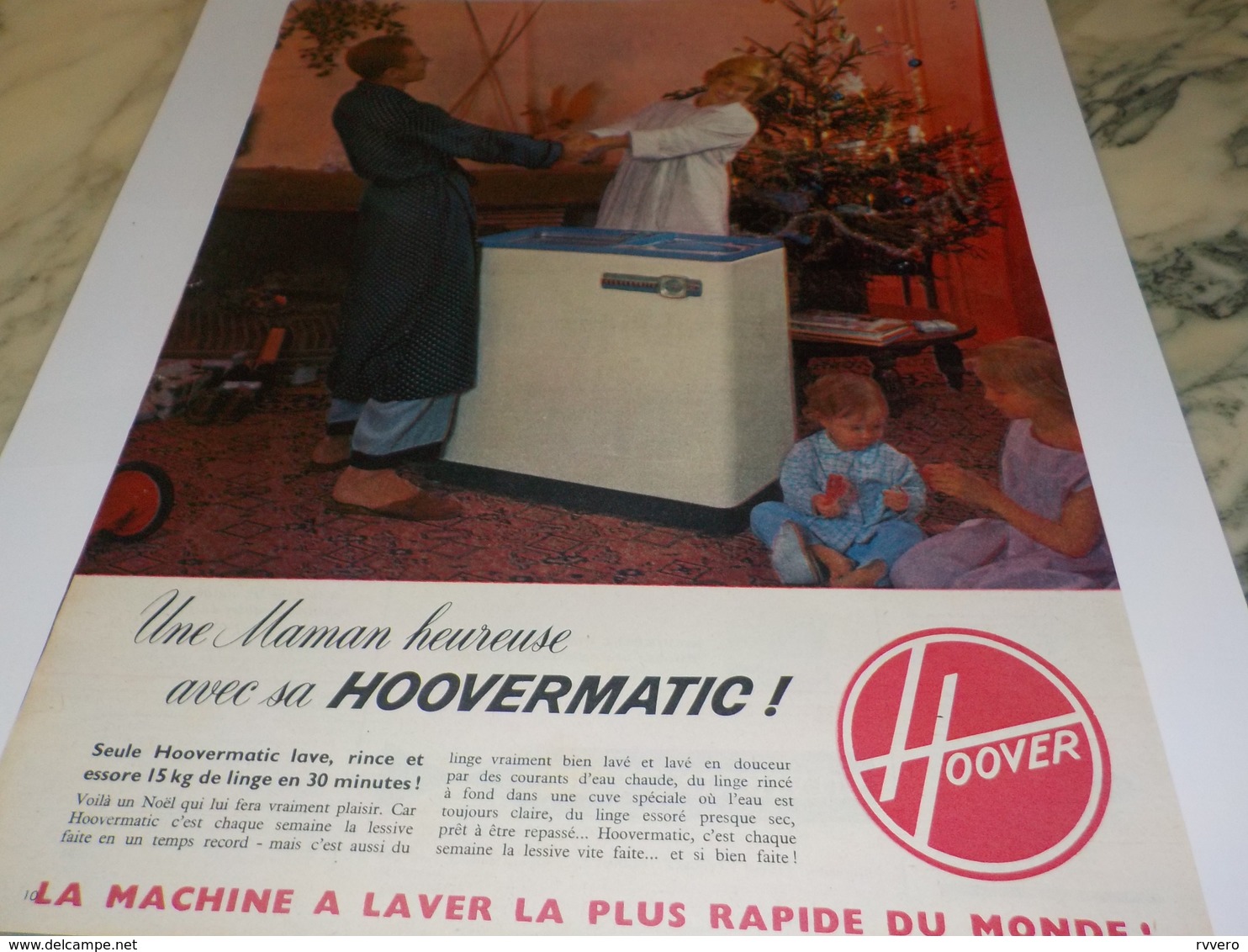 ANCIENNE  PUBLICITE MAMAN HEUREUSE AVEC SA  HOOVERMATIC 1960 - Andere Toestellen