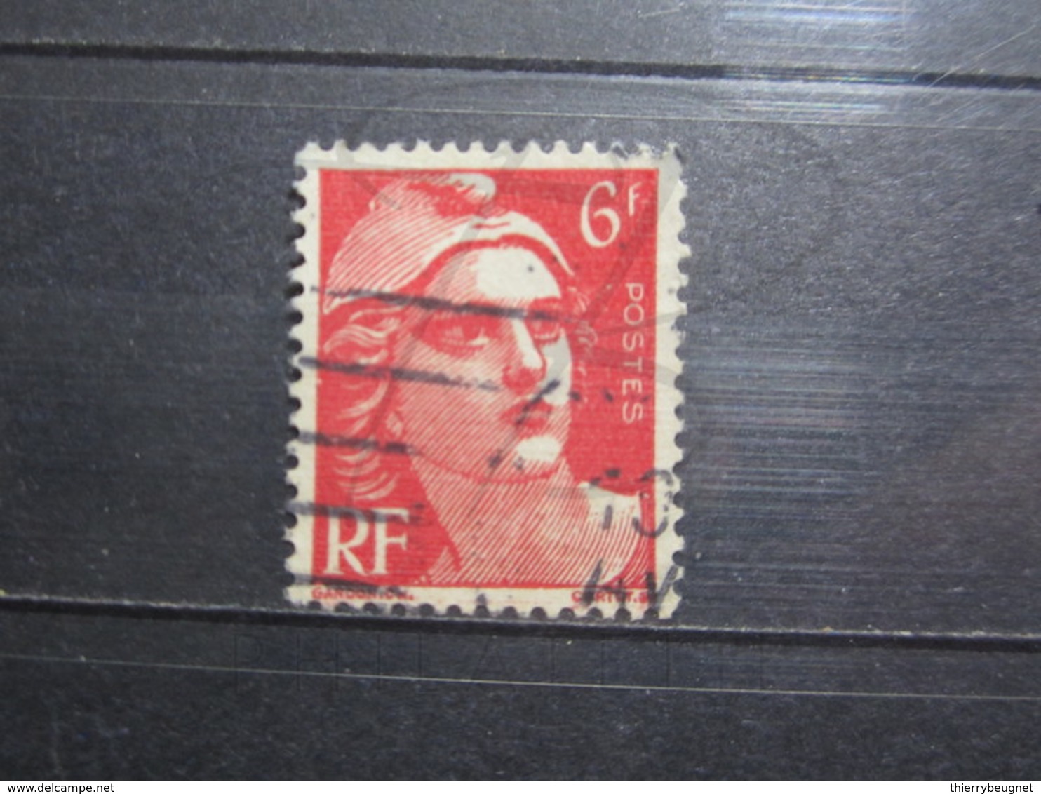 VEND BEAU TIMBRE FRANCE N° 721A , FOND LIGNE !!! - Used Stamps