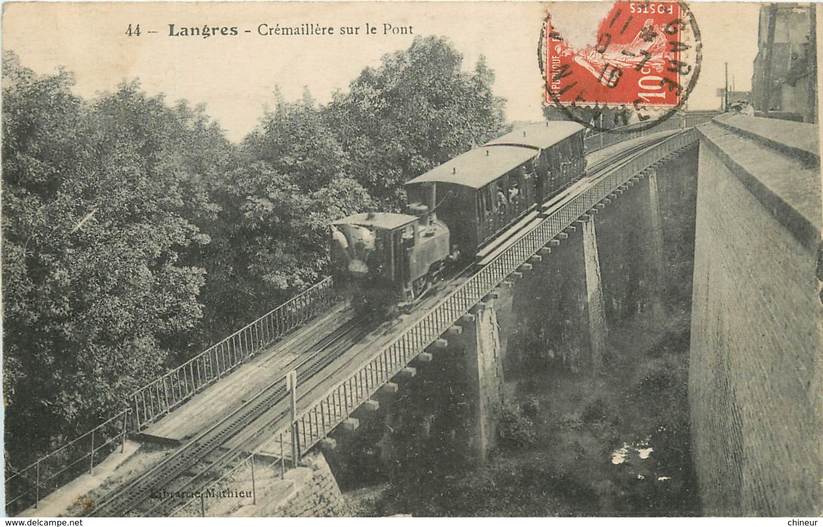 LANGRES CREMAILLERE SUR LE PONT - Langres