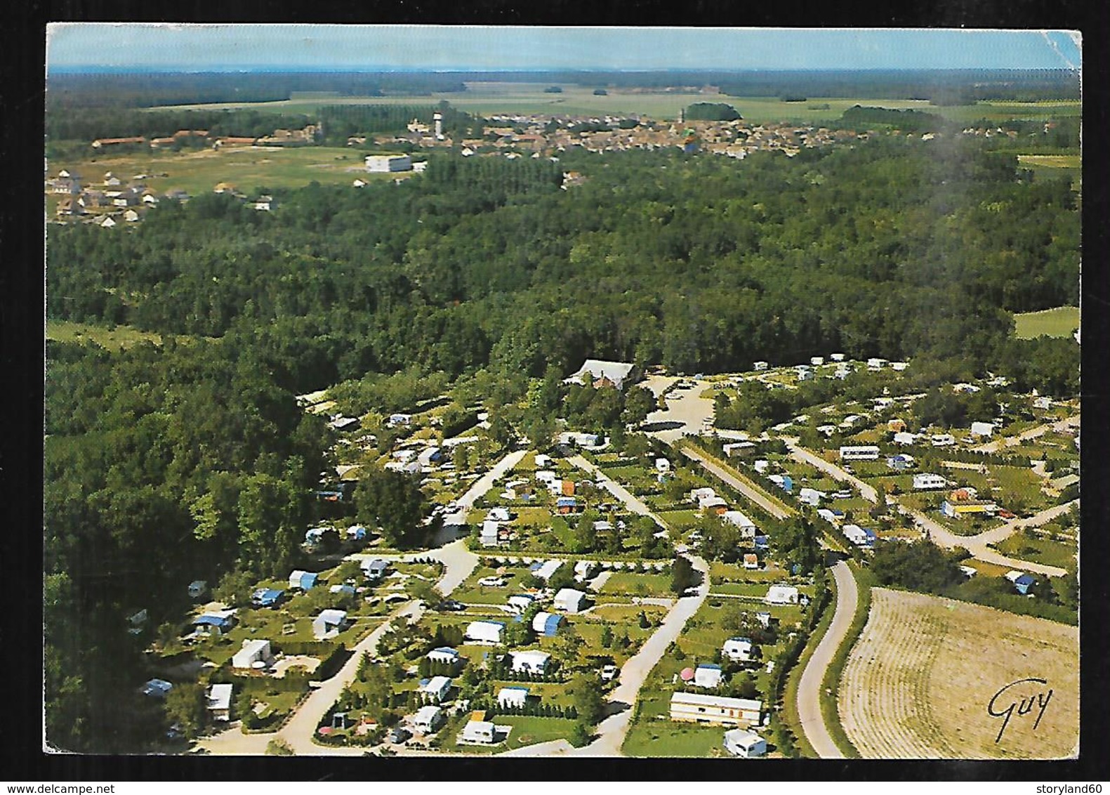 Cpm 7720969 Le Chatelet En Brie La Mussine Parc Résidentiel Au Loin Le Village - Le Chatelet En Brie