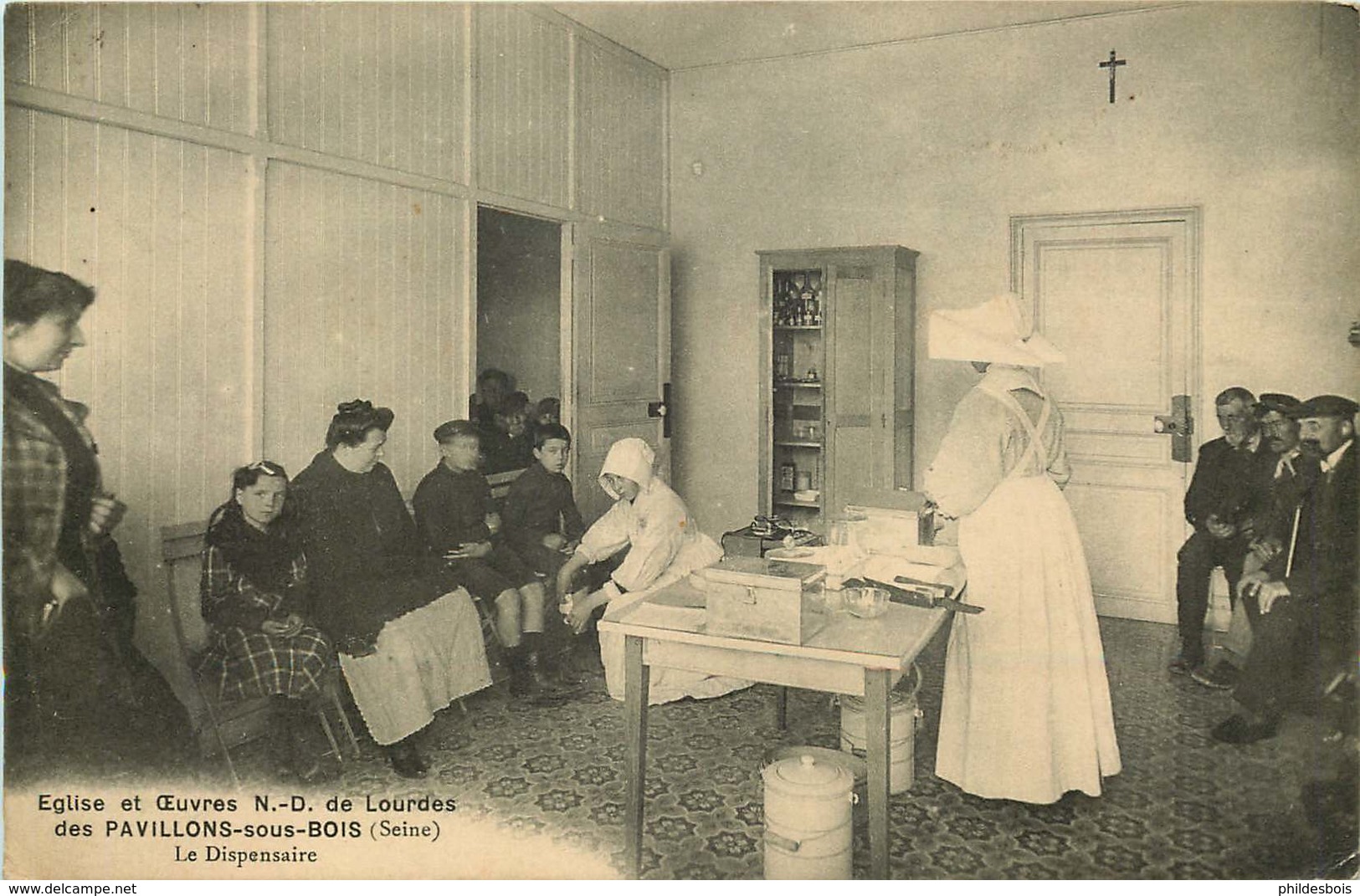 SEINE SAINT DENIS   PAVILLONS SOUS BOIS  église Et Oeuvres N.D De Lourdes  Le Dispensaire - Les Pavillons Sous Bois