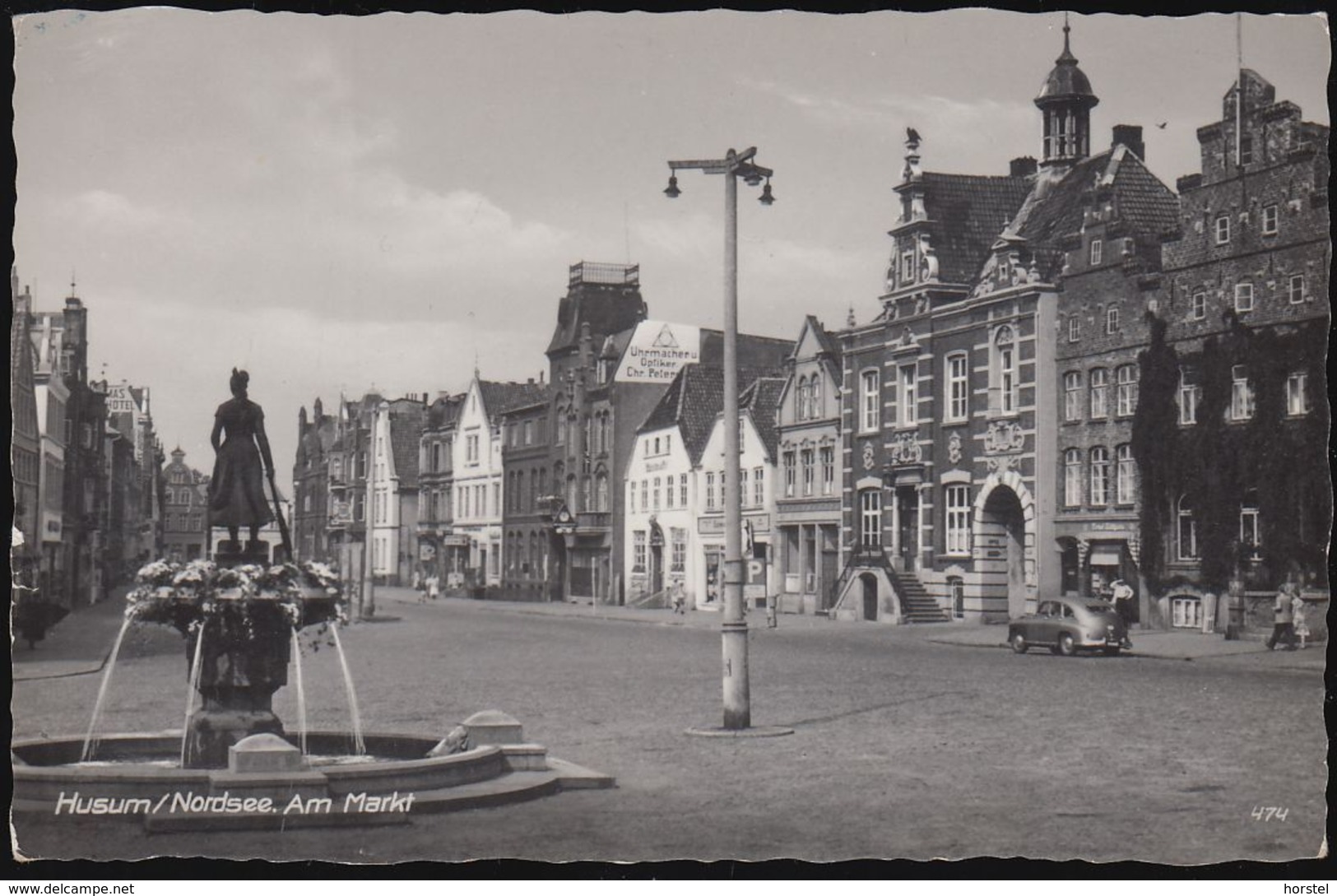 D-25813 Husum - Am Markt - Brunnen - Car - Spezial - Husum