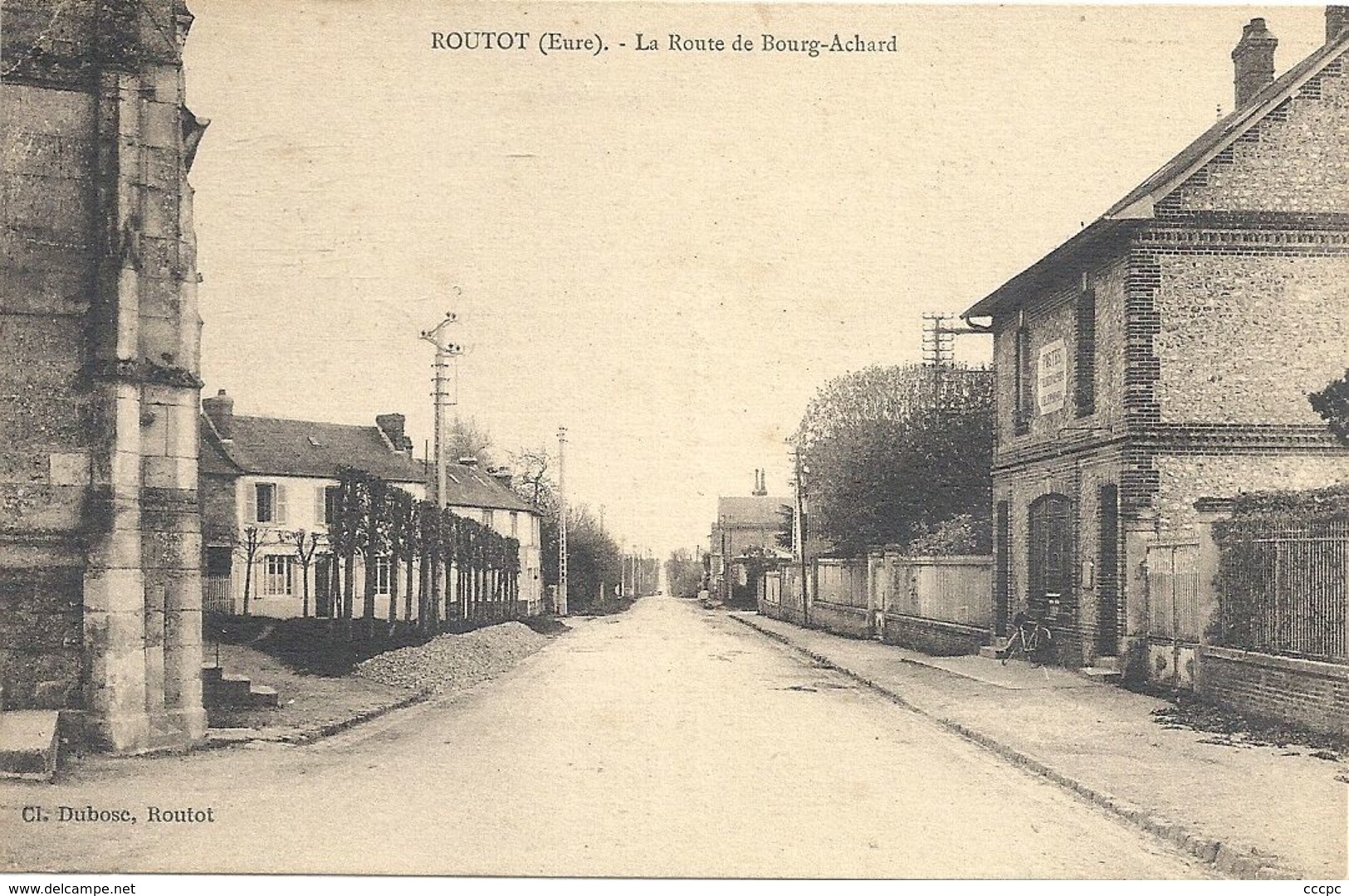 CPA Routot La Route De Bourg-Achard - Routot