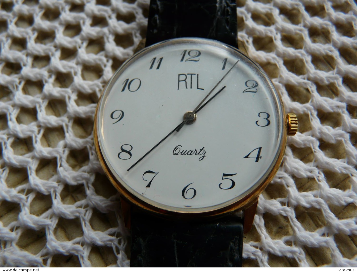 Pub RTL   - Montre Ancienne Quartz  Pour Homme -  Bracelet  D'origine - Année 1975 - Werbeuhren