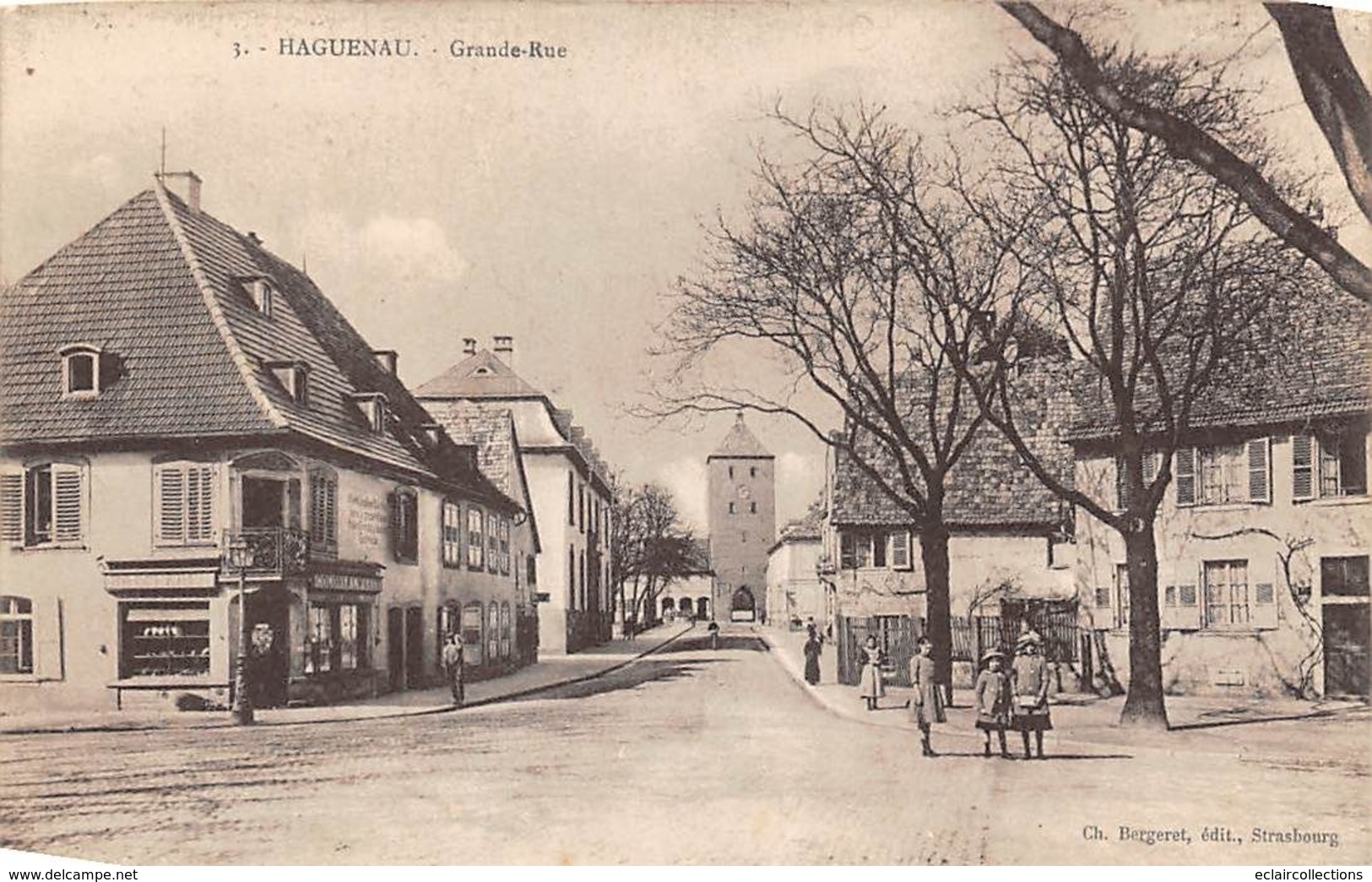 Haguenau        67        Grande Rue.     Mal Massicotée En Partie Basse Fait 14x9             ( Voir Scan) - Haguenau