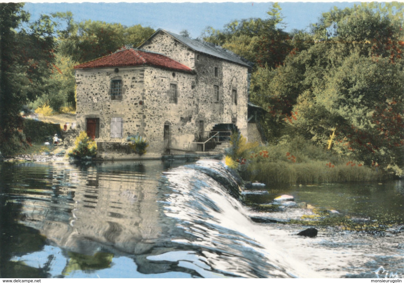 87 )) BUSSIERE POITEVINE    Le Moulin Berger   Cpsm Grand Format Edit Combier 301 - Bussiere Poitevine