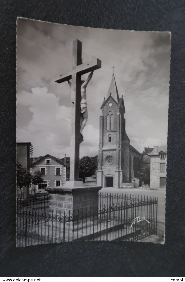 CPSM  - LATRONQUIERE (46) - La Place De L'église - 1961 - Latronquiere