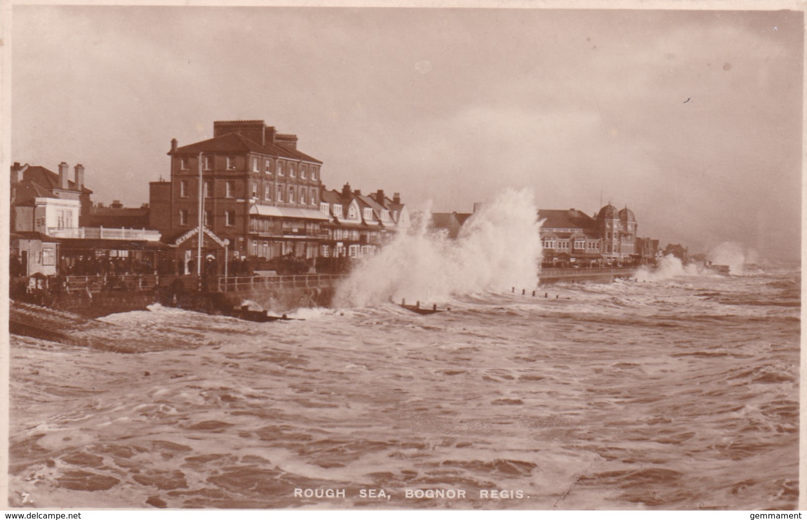 BOGNOR REGIS - ROUGH SEA - Bognor Regis