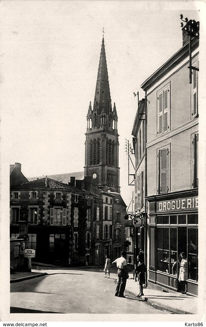 La Chataigneraie * Rue Centrale Et L'église Du Village * Droguerie - La Chataigneraie