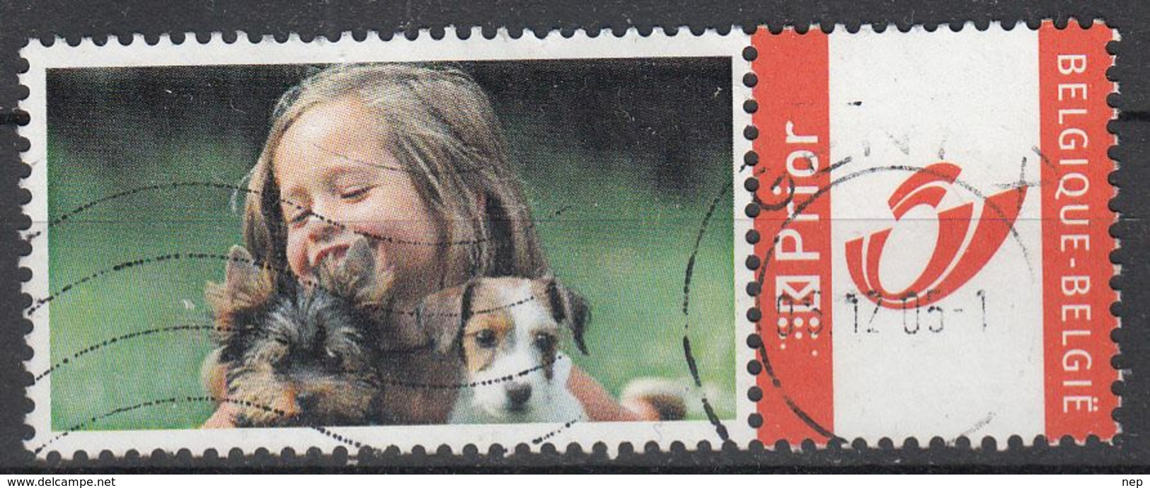 BELGIË - OBP - 2004 - Nr 3274 - (MEISJE MET TROETELHONDJES) - Used