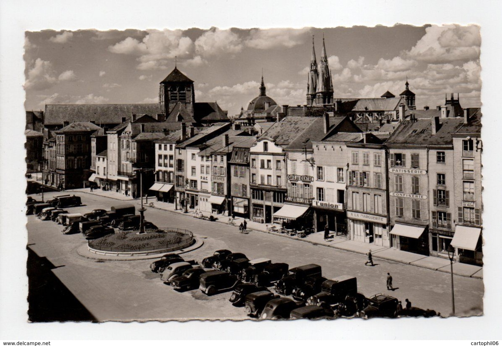 - CPSM CHÂLONS-SUR-MARNE (51) - Place De La République - Editions LA CIGOGNE 107 - - Châlons-sur-Marne