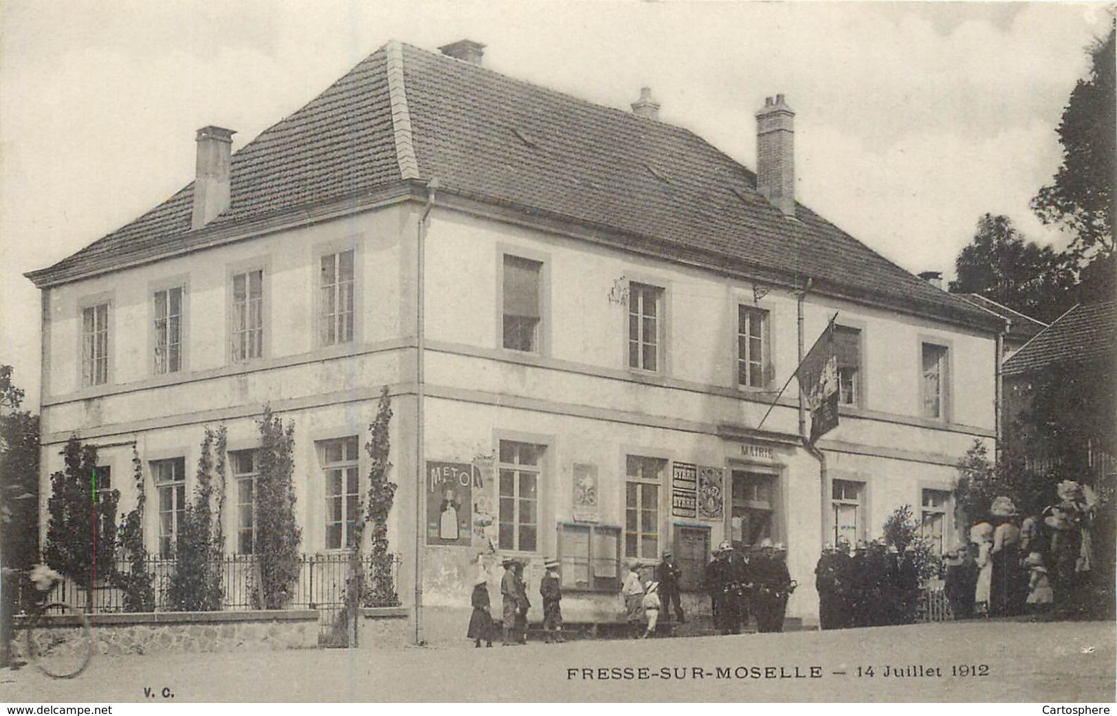 CPA 88 Vosges Fresse Sur Moselle 14 Juillet 1912 Mairie Drapeau Fanfare Pompiers - Fresse Sur Moselle