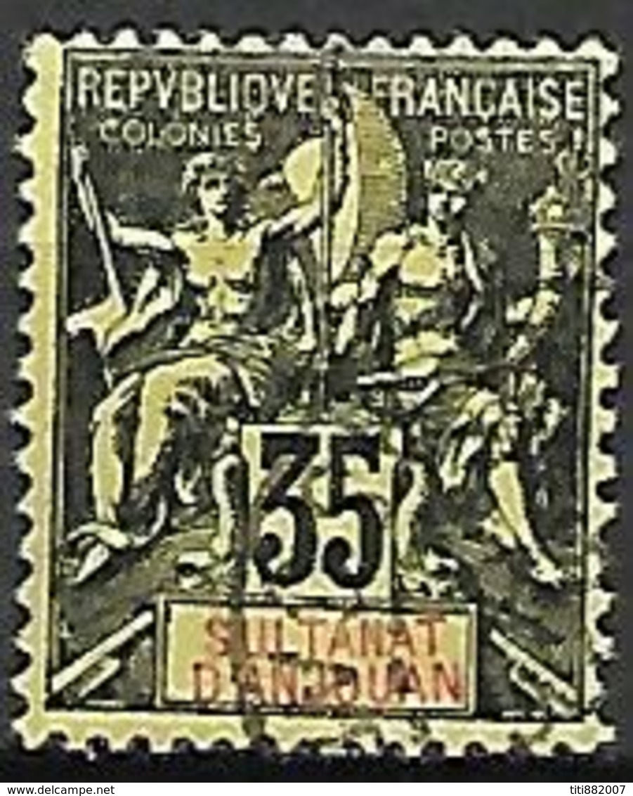 Sultanat  D' ANJOUAN     -   1900 .  Y&T N° 17 Oblitéré.   Type Groupe. - Oblitérés