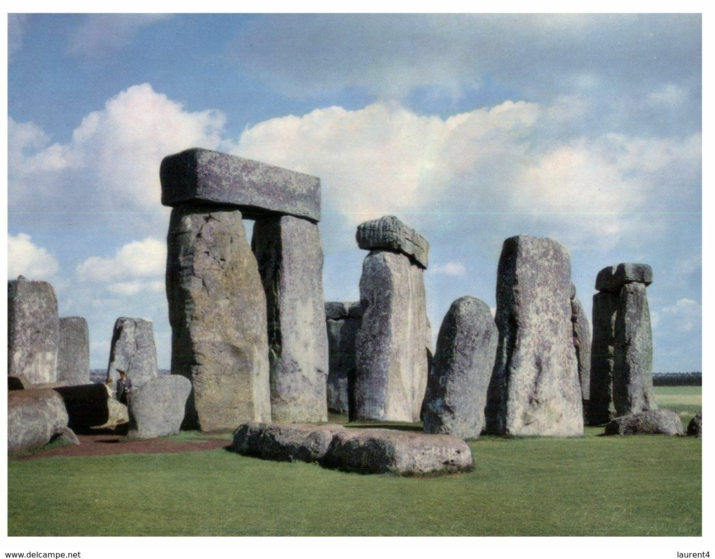 (L 25) England - Grande Bretagne - Stonehenge (looking North-east) - Stonehenge