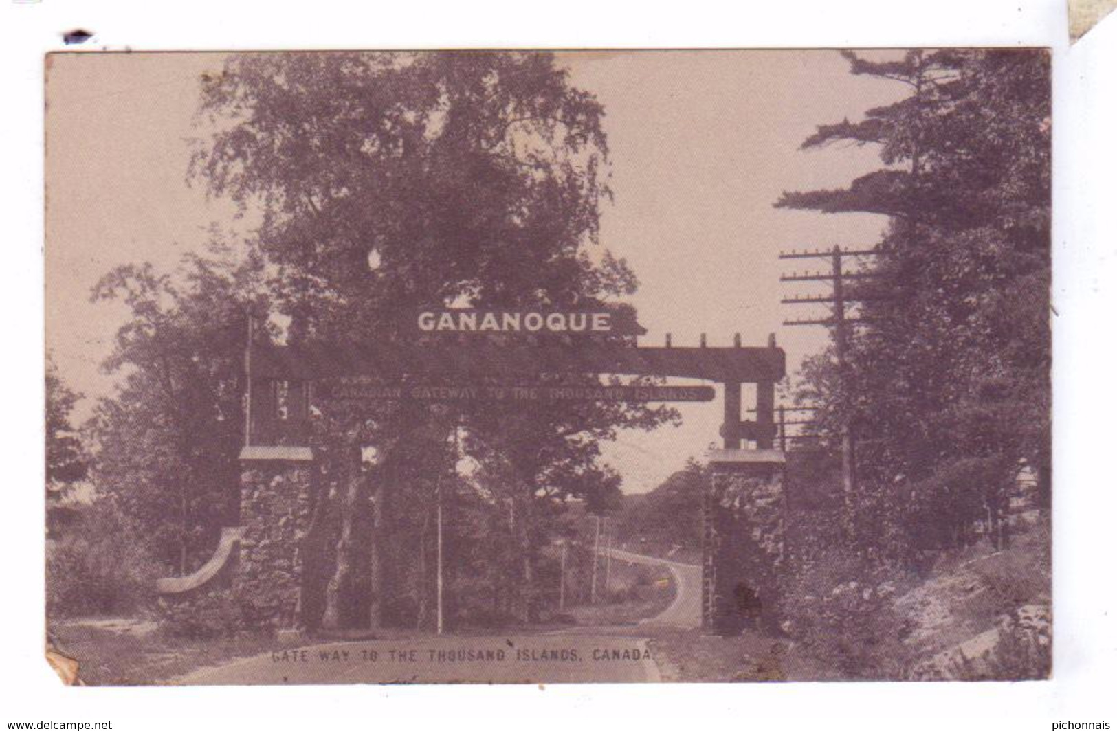 THOUSANDS ISLANDS ON Canada Gananoque Gate - Gananoque