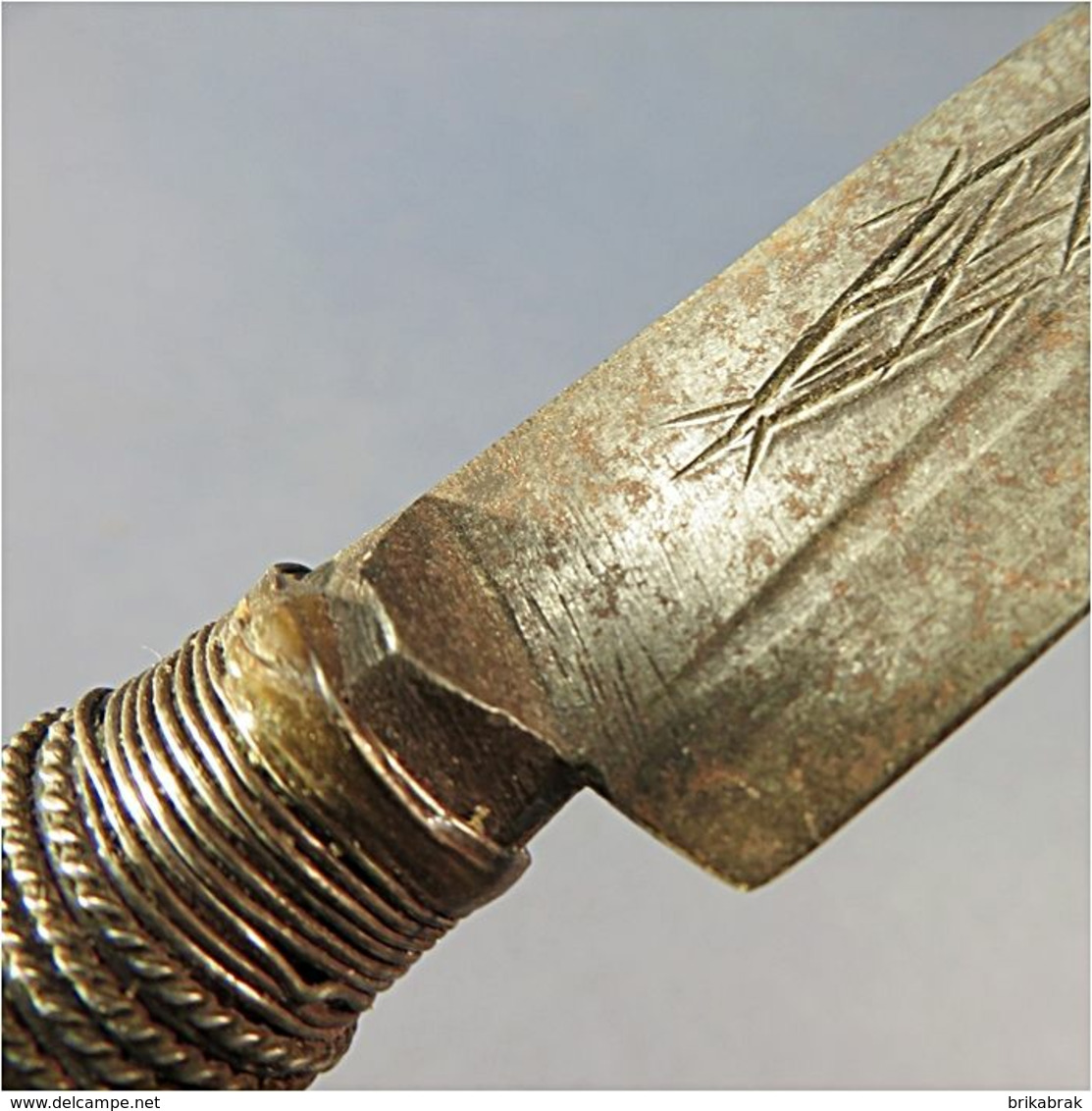 COUTEAU ANCIEN + Arme - Knives/Swords