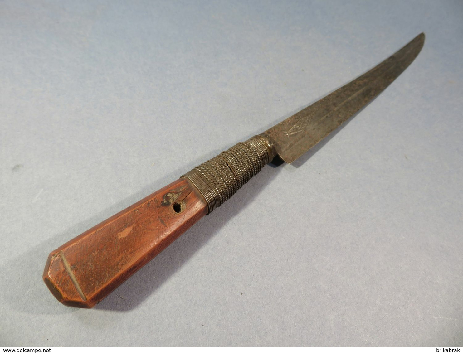 COUTEAU ANCIEN + Arme - Knives/Swords