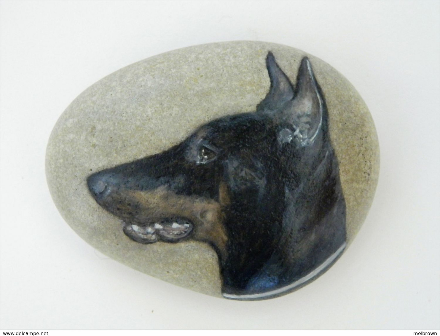 Original Painting Of A Dobermann Dog Hand Painted On A Smooth Beach Stone Paperweight - Paper-weights