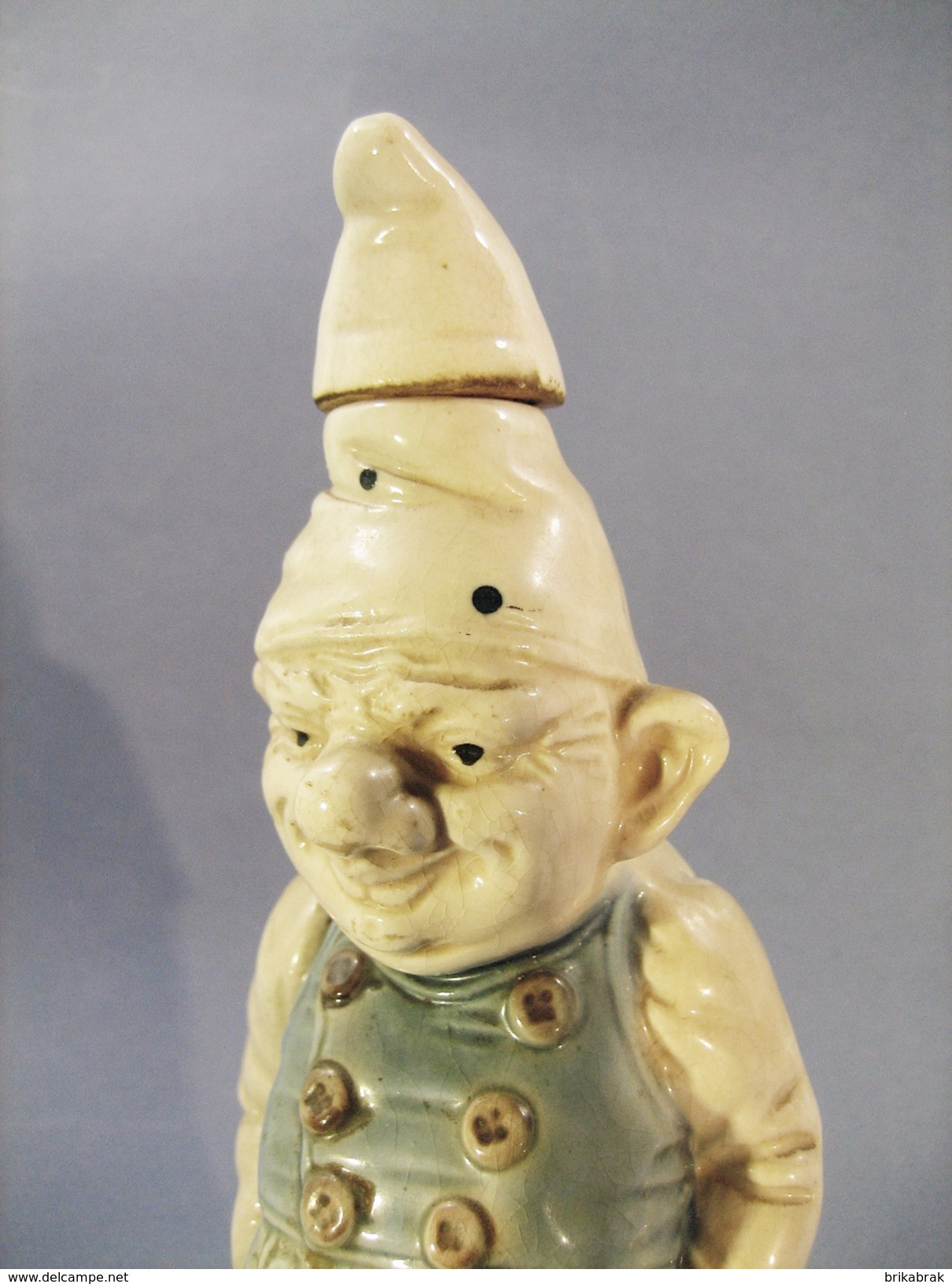 BOUTEILLE A LIQUEUR EN FAIENCE GNOME + Vin Vigne Raisin Bar Bistrot