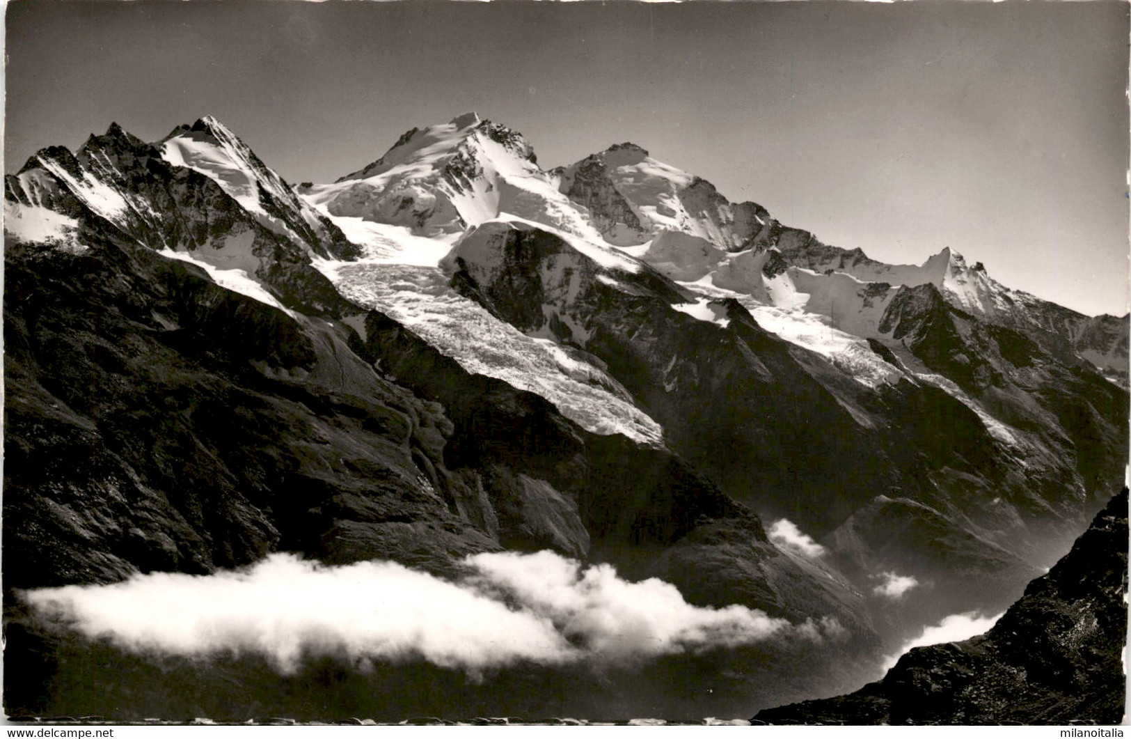 Topalihütte: Dürrenhorn - Hohberghorn - Dom - Täschhorn (7680) - Phot. Gyger - Täsch