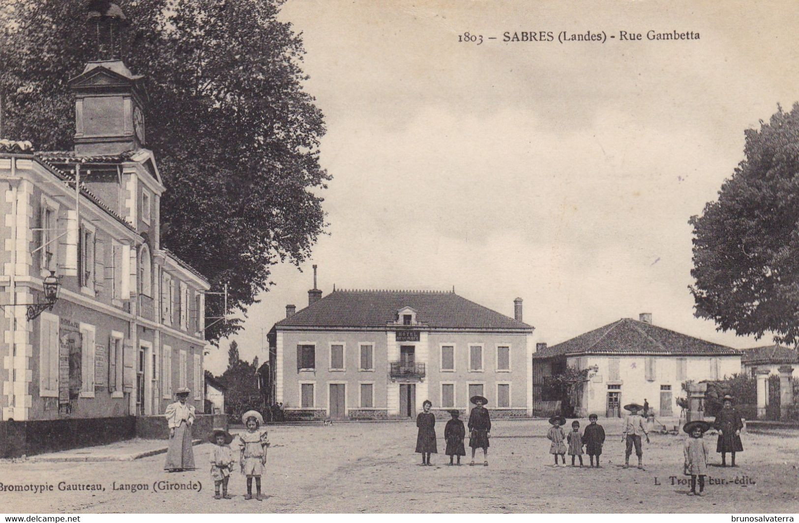 SABRES - Rue Gambetta - Sabres