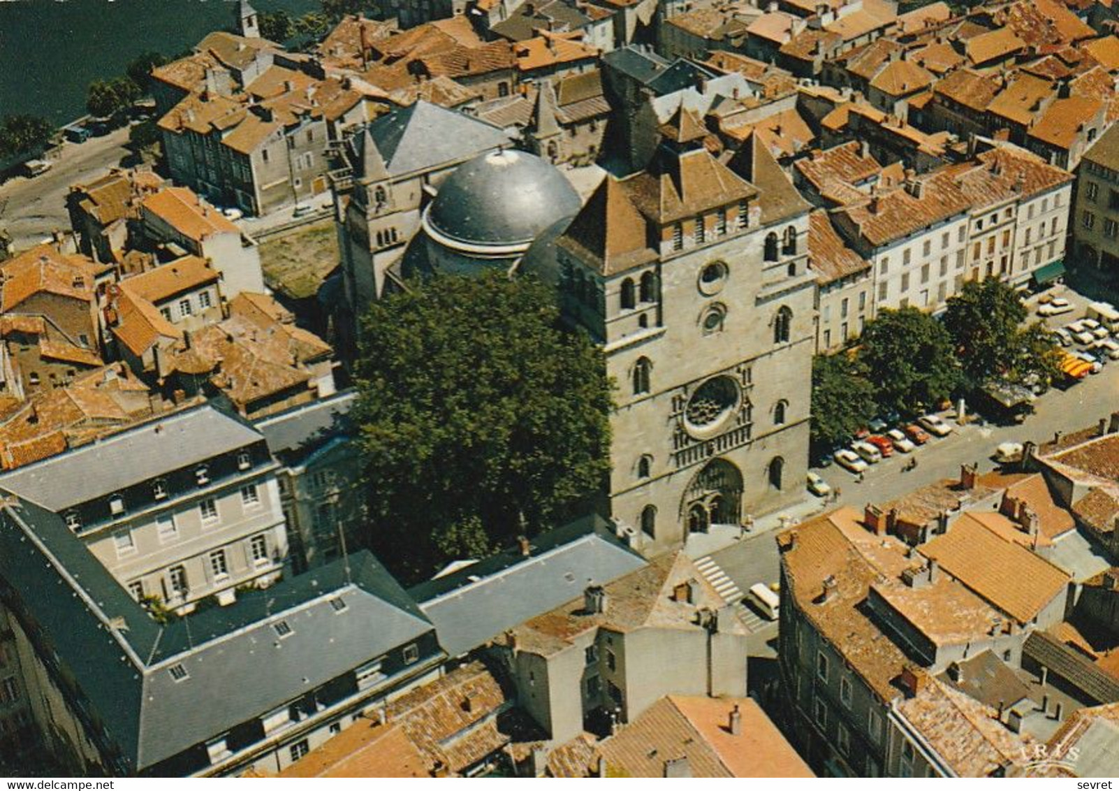 CAHORS. - La Cathédrale St-Etienne Vue D'avion. Beau Cliché - Cahors