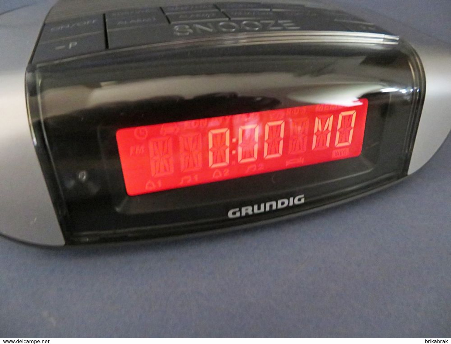 RADIO REVEIL GRUNDIG + Horlogerie Clock radio