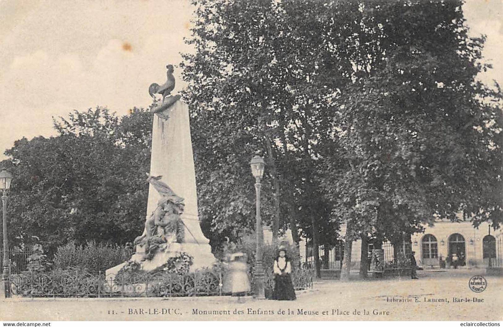 Thème: Monuments Aux Morts  Ou Lanterne Des Morts Ou Combattants 1870 :  Bar Le Duc   55         (voir Scan) - Monuments