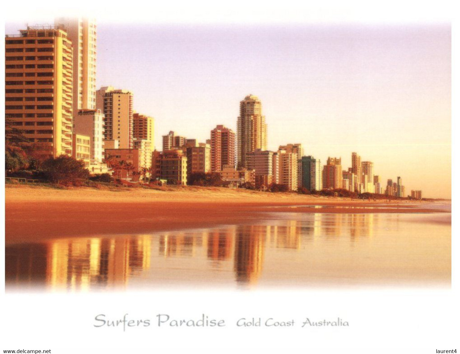 (T 23) Australia - QLD - Surfers Paradise Sunrise - Gold Coast