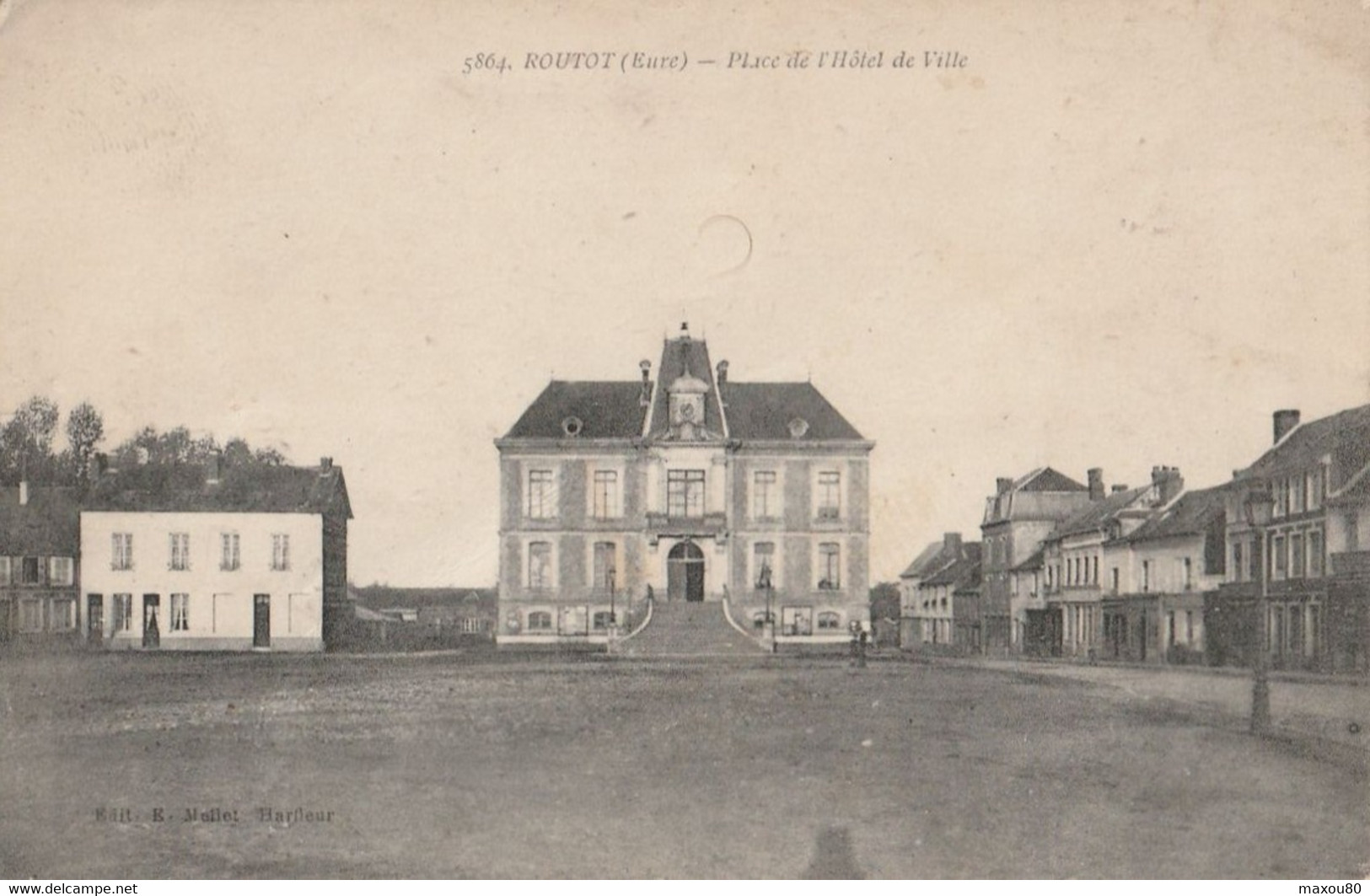 ROUTOT  -  Place De L'Hôtel De Ville - Routot
