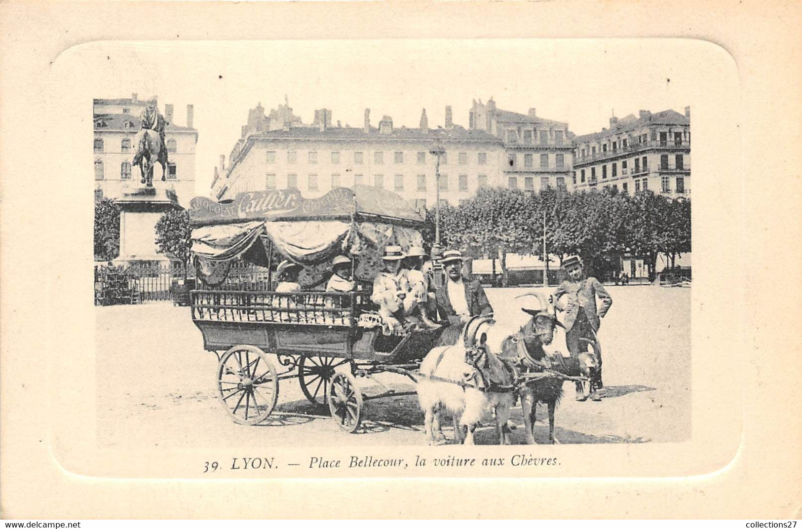 69-LYON- PLACE BELLECOUR, LA VOITURE AUX CHEVRES - Lyon 2