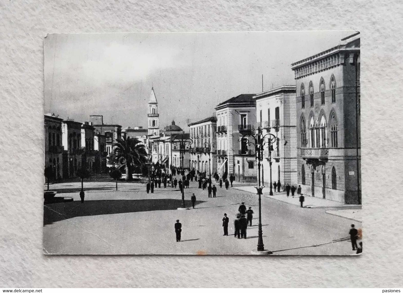 Cartolina Illustrata Cerignola - Corso Garibaldi E Palazzo Manfredi, Viaggiata Per Imola 1955 - Cerignola