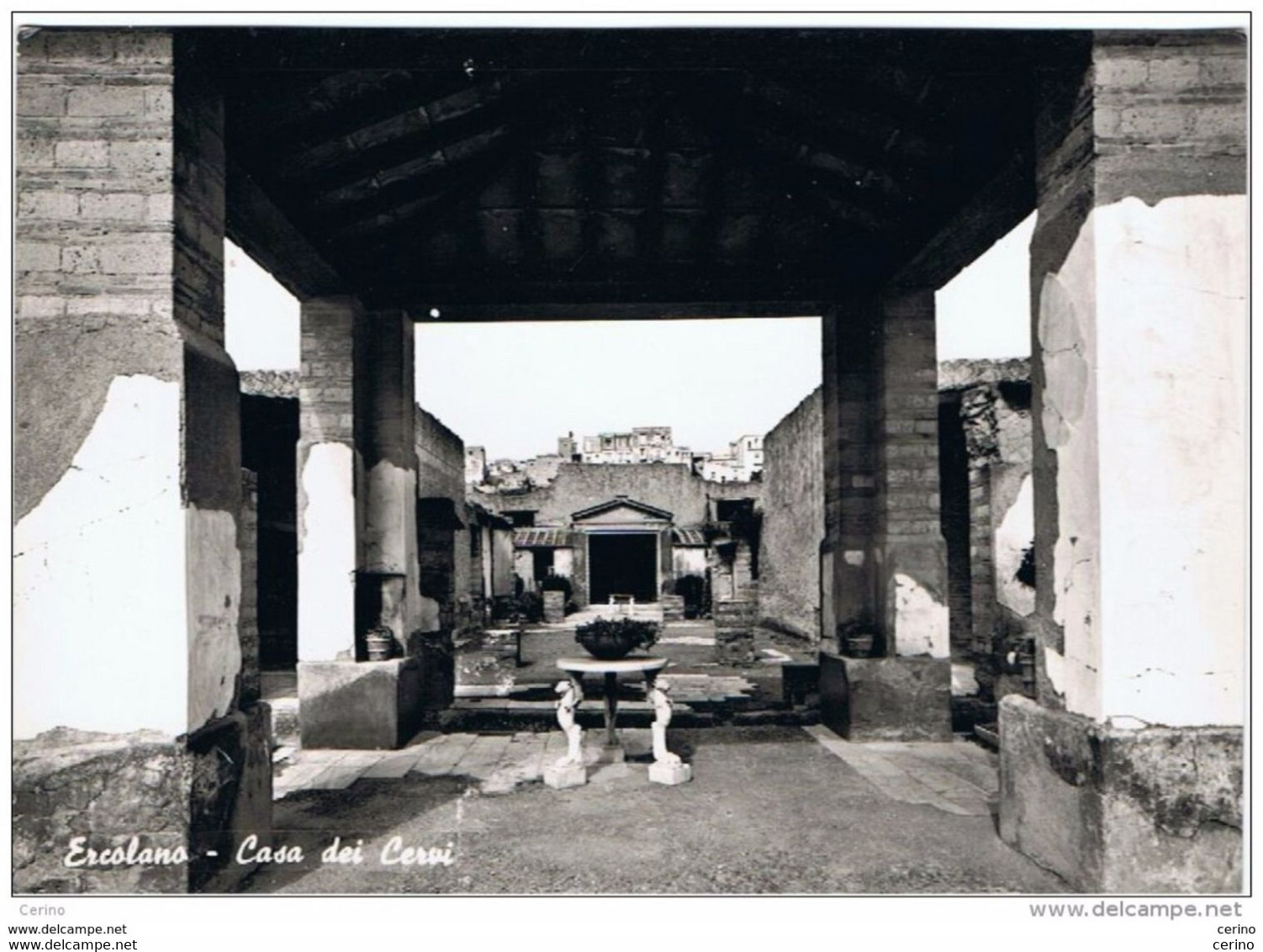 ERCOLANO (NA):  CASA  DEI  CERVI  -  FOTO  -  FG - Ercolano