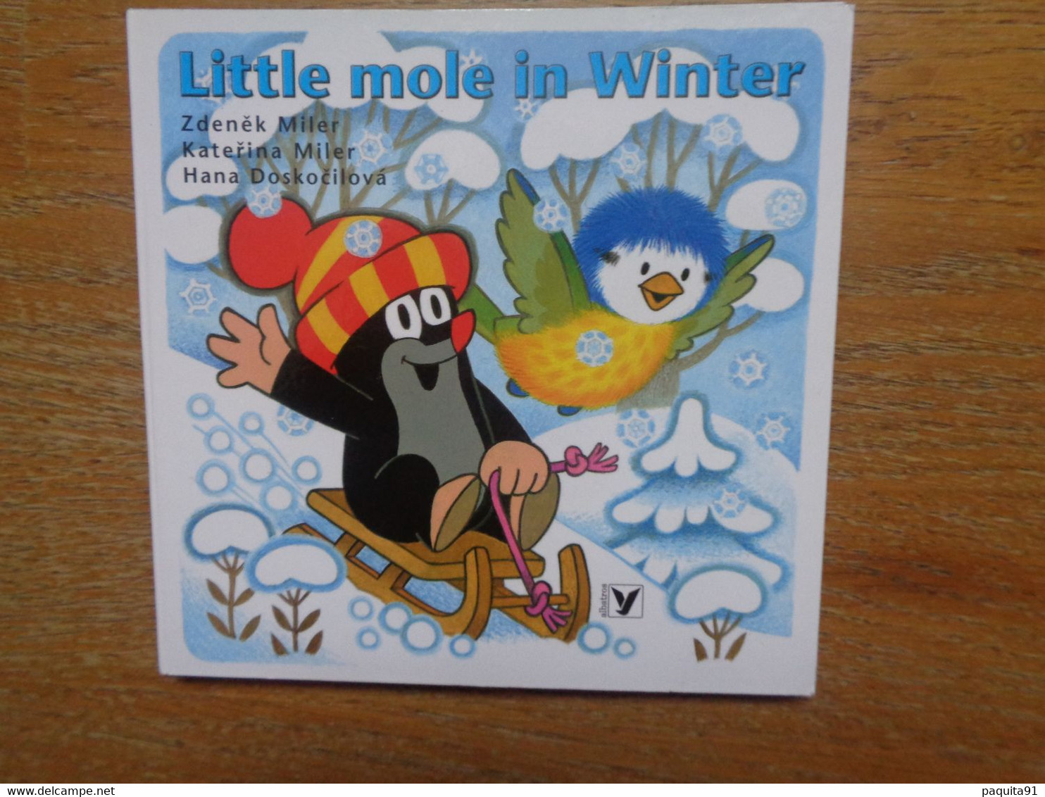 Little Mole In Winter, Une Histoire De La Célèbre Taupe Tchèque, Livre "accordéon" - Bücher Für Die Kleinsten