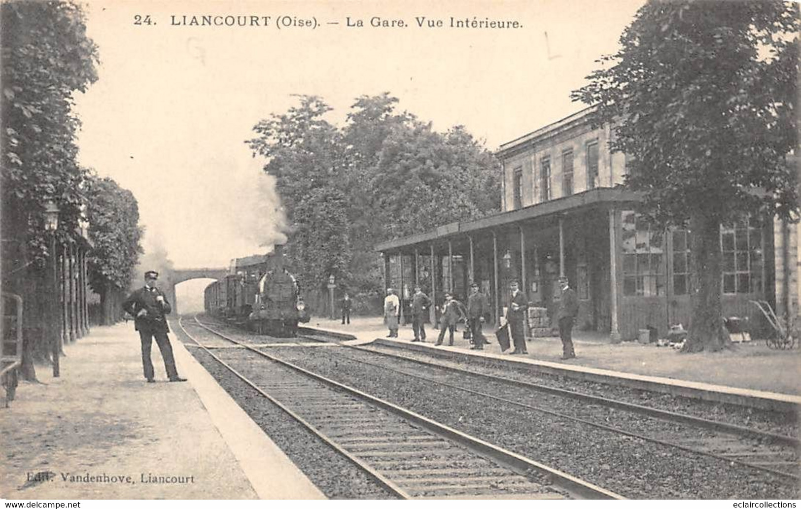 Liancourt         60         Intérieur De La Gare. Train.      (voir Scan) - Liancourt