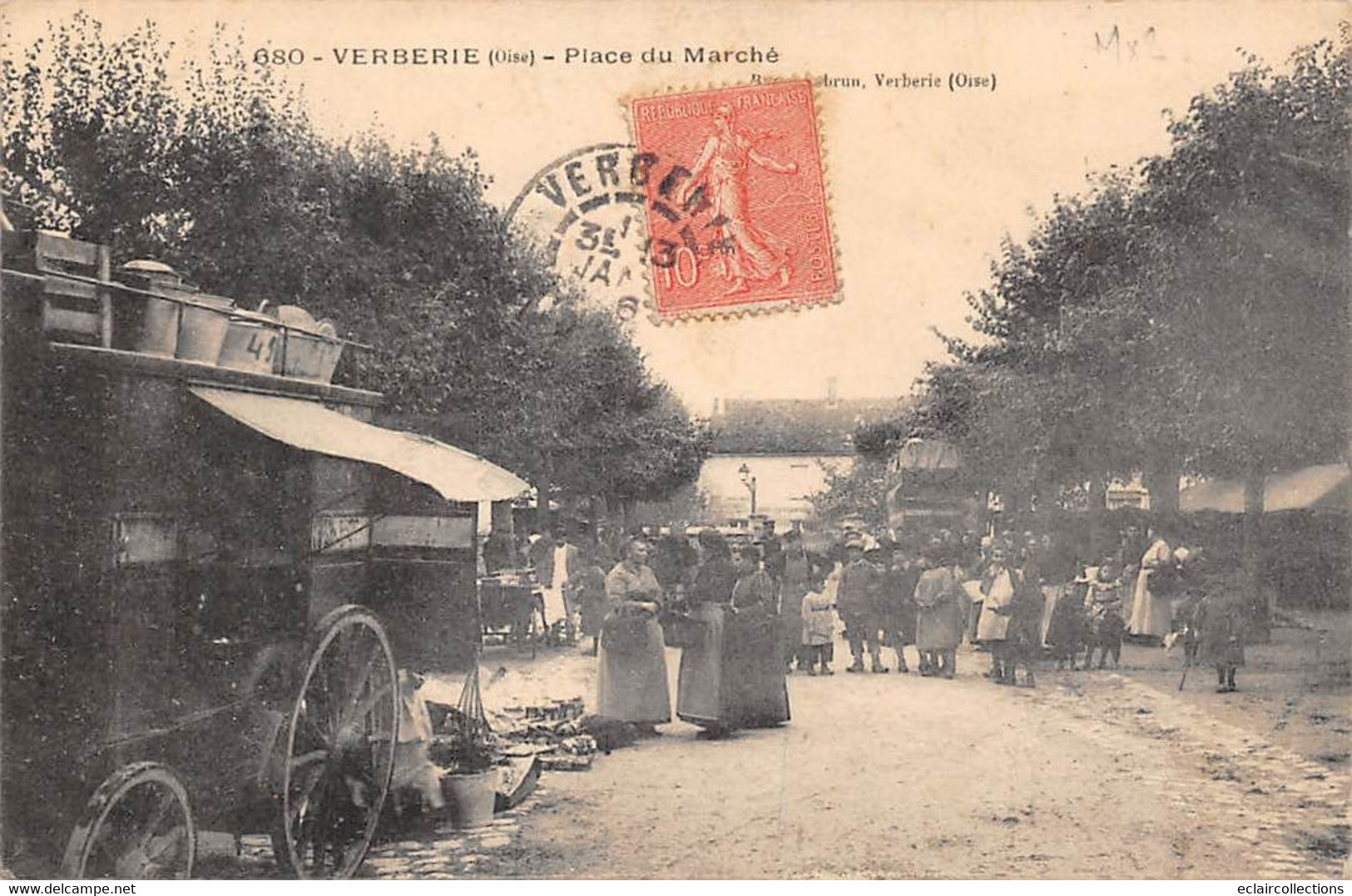 Verberie        60       Marché Sur La Place       (voir Scan) - Verberie