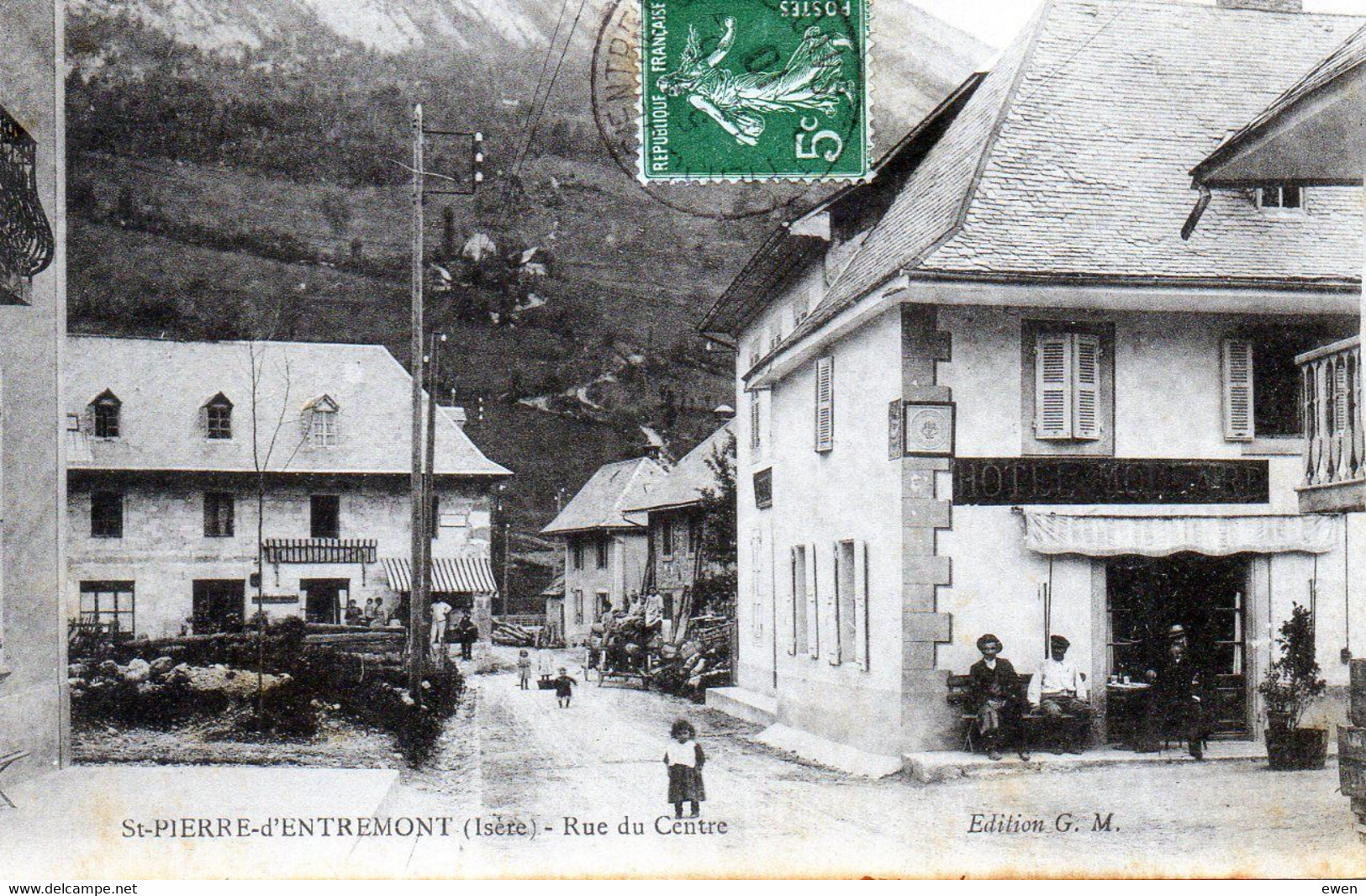 St-Pierre D'Entremont. Rue Du Centre. - Saint-Pierre-d'Entremont