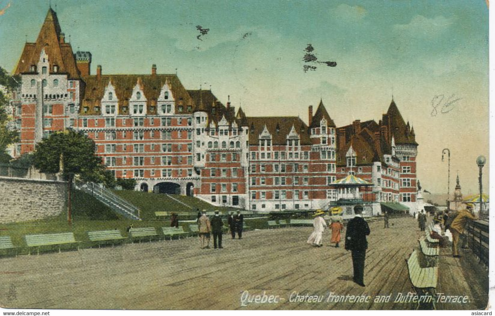 Quebec Chateau Frontenac And Dufferin Terrace  . Used To Chatou France .  Tuck " Charmette " Quebec No 1007 - Québec - Château Frontenac