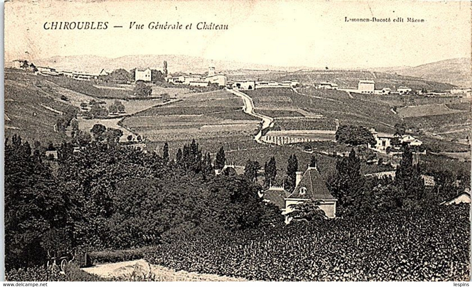 69 - CHIROUBLES -- Vue Générale Et Château - Chiroubles
