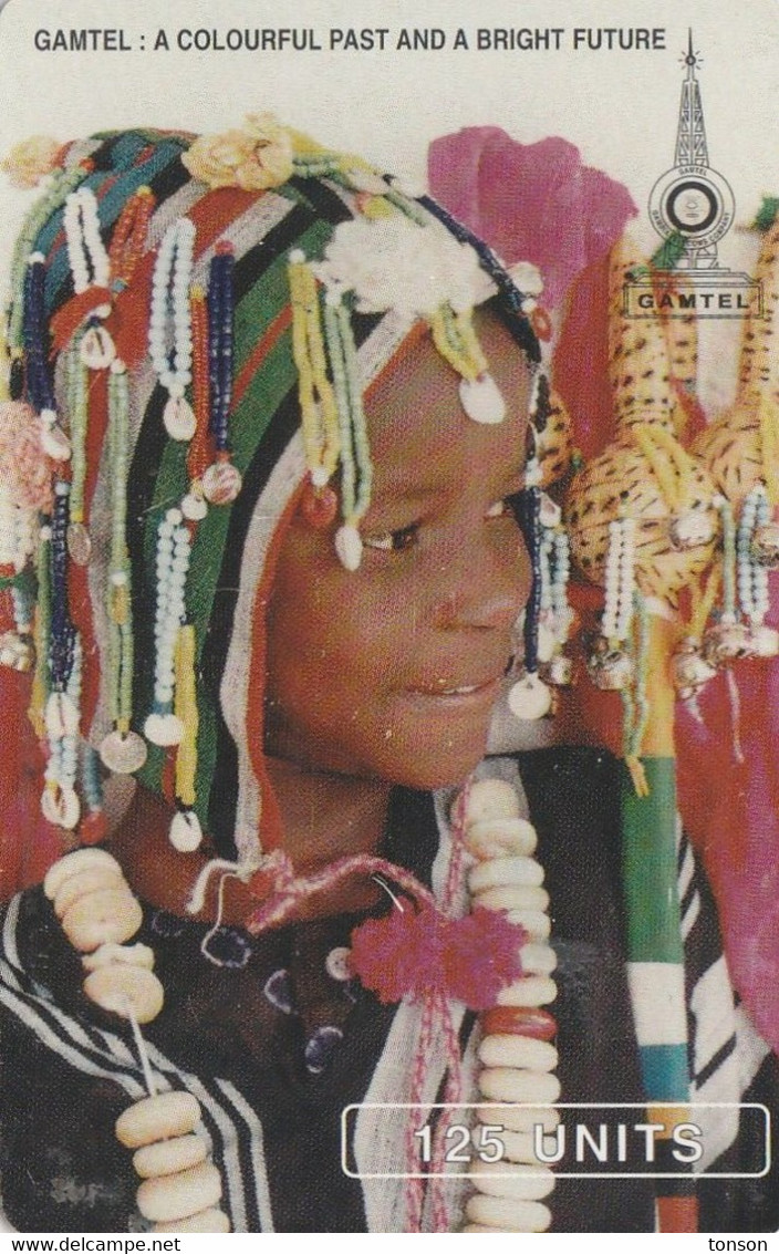 Gambia, GAM-10, 125 Units, Young Girl In Colourful Dress (Old Schlumberger Logo), 2 Scans.   12 Mm CN (long) - Gambia